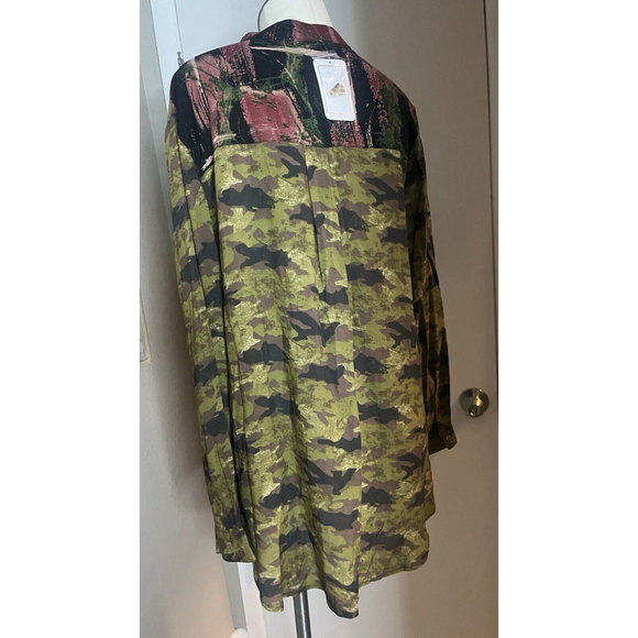 Women’s Dressy Camouflage Button Up Blouse By adore - Picture 12 of 16